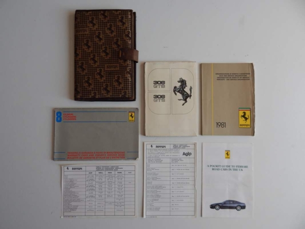 Ferrari 308 Complete Pouch Set