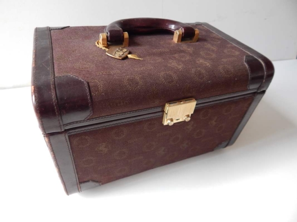 Ferrari 1970s Cavallino Luggage Vanity Case