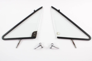 1969-74 Ferrari 246 Dino Securit Vent Window Door Glass Pair with Levers