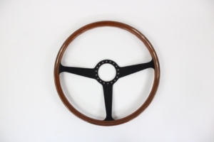 1967-71 Ferrari 365 GT 2+2 Queen Mary MOMO 40cm Steering Wheel