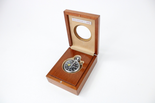 2000-Girard-Perregaux-pour-