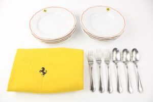 1970’s Richard Ginori Ferrari Dinner Service Plate Set Cutlery Table Cloth Enzo Ristorante Cavallino