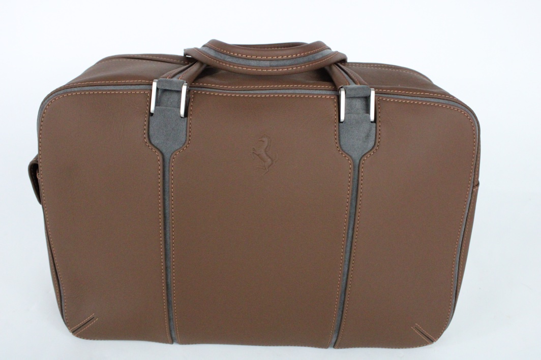 Ferrari ビジネスバッグ ブラウン 2011-16 Ferrari FF Complete 6-Piece Schedoni Brown Leather Luggage