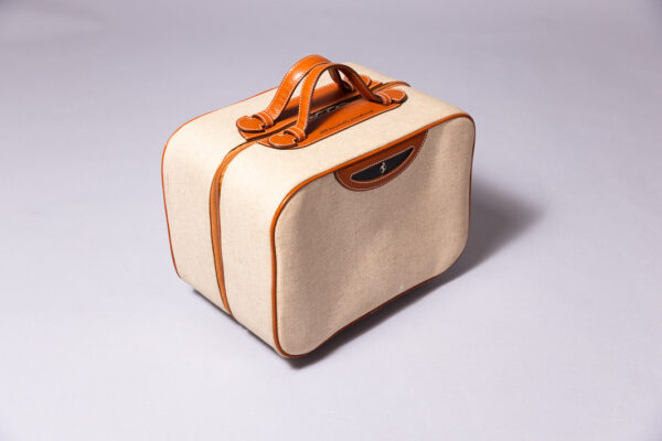 2000-01 Ferrari 550 Barchetta Schedoni 5-Piece Cream Luggage Set