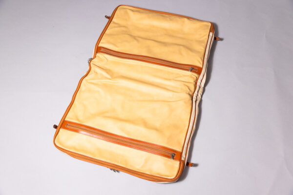 2000-01 Ferrari 550 Barchetta Schedoni 5-Piece Cream Luggage Set