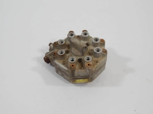 Ferrari 308 Mondial 2 Valve Bosch Fuel Distributor 0438100034